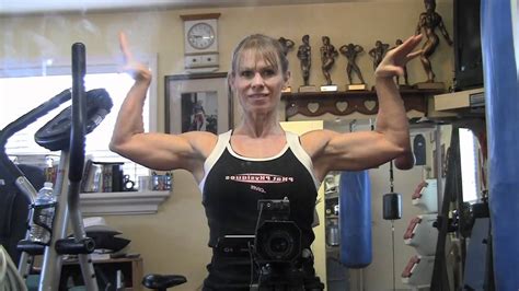 female bodybuilders pecs|Pec Bouncing .